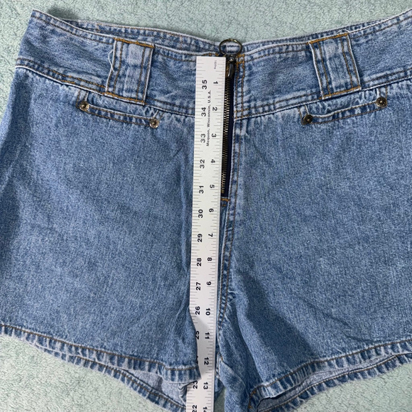 Mudd Womens Blue Jean Shorts Size 13 Zip closure Mom Y2k 3"inseam - Picture 6 of 11